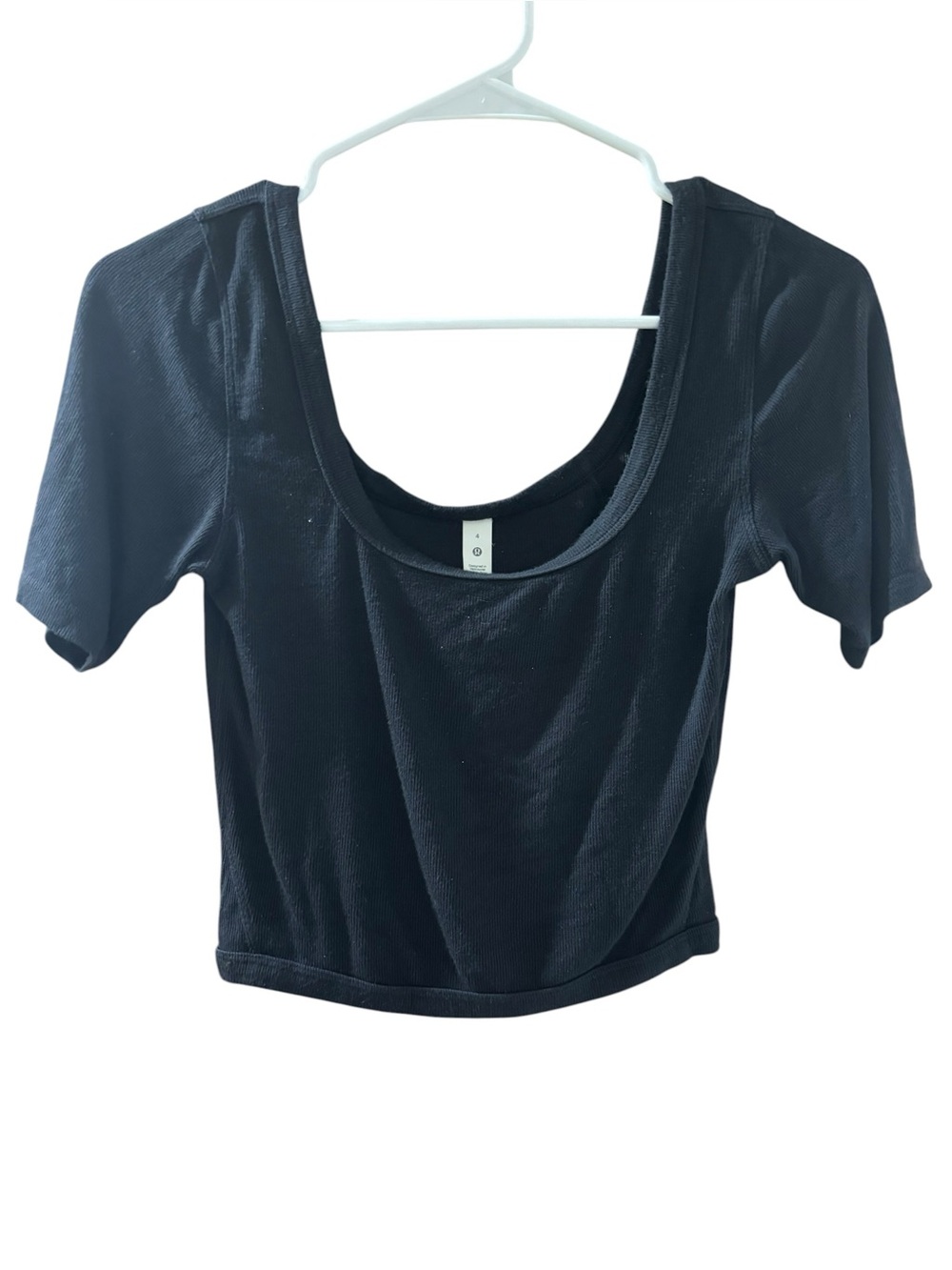 Lululemon Women's Black Ribbed Scoop Neck Crop Top Size 4